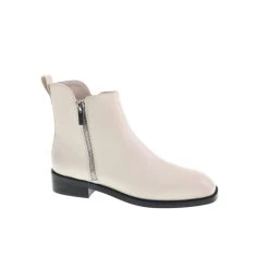 Flash Sale ⭐ Chinese Laundry 👩 women Yearling Leather Bootie in Cream 🤩